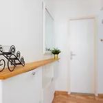 Apartment Laura On The First Floor Makarska