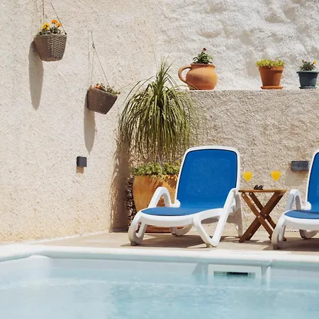 Laura On The First Floor Makarska