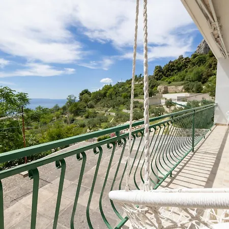 Laura - Peaceful Retreat With Pool & Sea View Apartman *