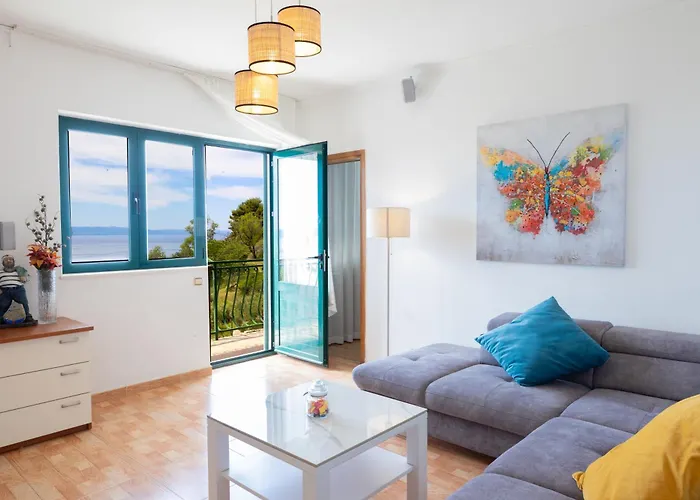 Laura On The First Floor Apartman Makarska