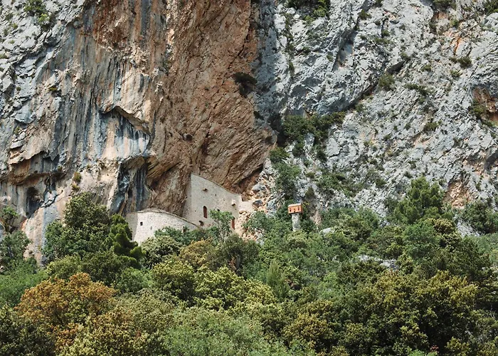 Laura On The First Floor * 马卡尔斯卡